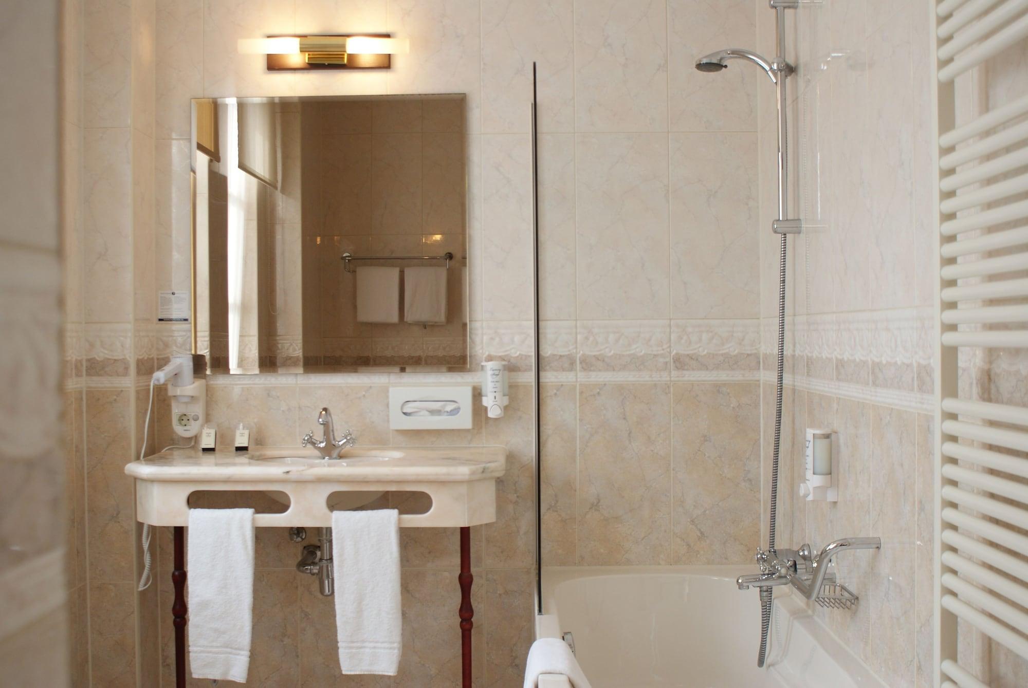 Fletcher Hotel-Restaurant De Dikke Van Dale سلاوس المظهر الخارجي الصورة